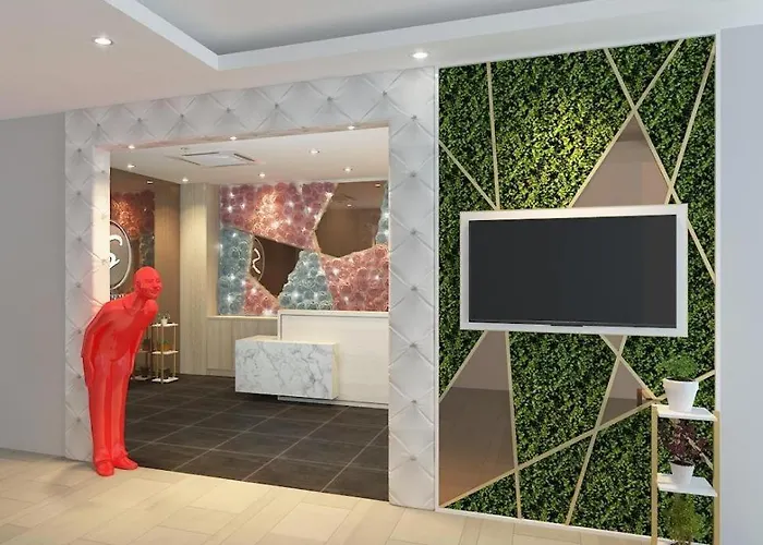S Hotel